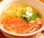 チンゲン菜とトマトの中華スープ